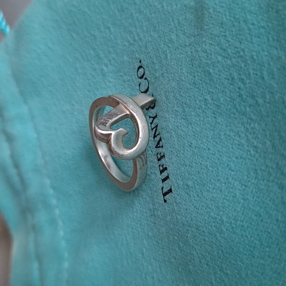 Tiffany & Co. Paloma Picasso open heart ring